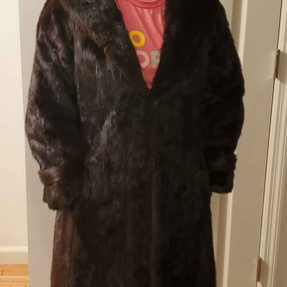 Genuine Mink Fur Coat - Picture 4 of 5